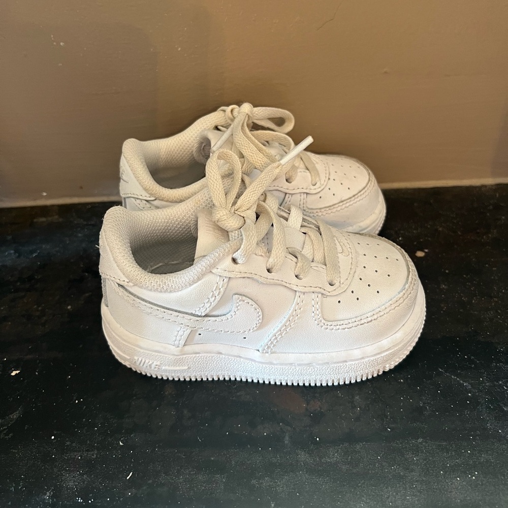 Children’s NIKE Air Forces